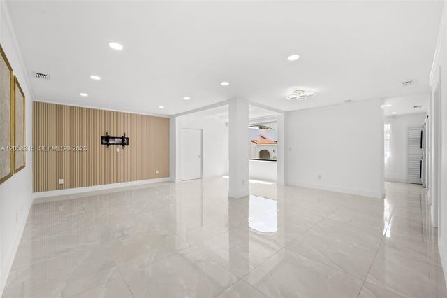 3571 Magellan Cir 343-4, Aventura, FL 33180