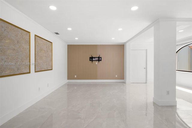 3571 Magellan Cir 343-4, Aventura, FL 33180