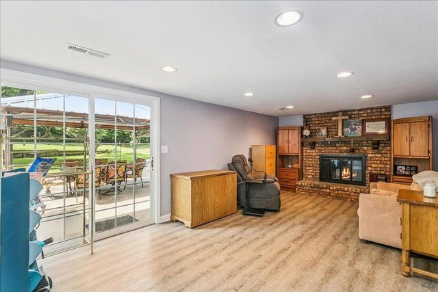 1113 E Springdale, Derby, KS 67037