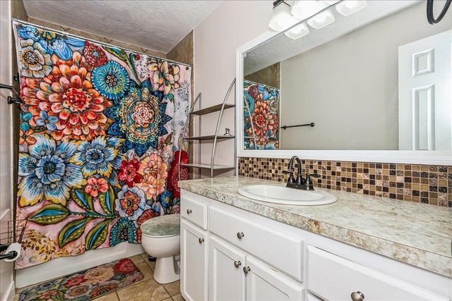 1113 E Springdale, Derby, KS 67037