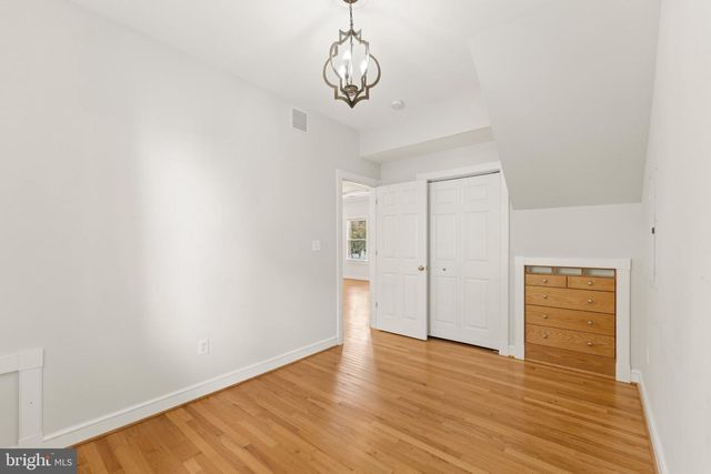 101 CHARLES ST, Rockville, MD 20850