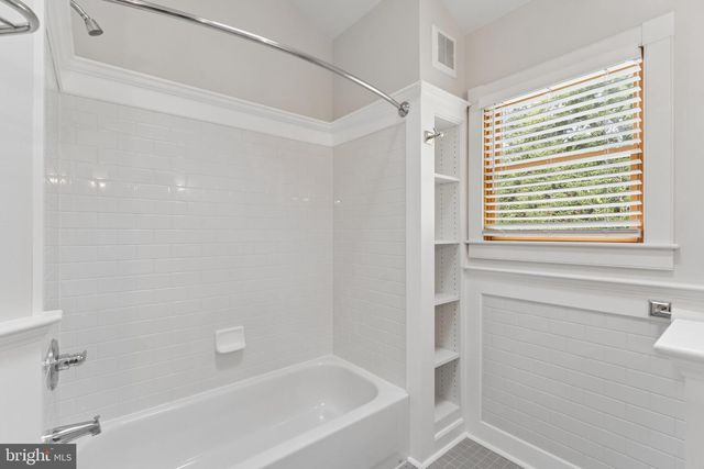 101 CHARLES ST, Rockville, MD 20850