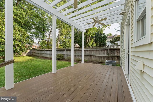 101 CHARLES ST, Rockville, MD 20850