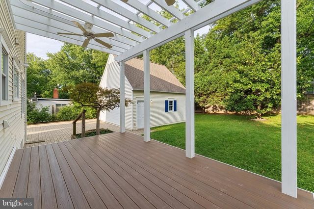 101 CHARLES ST, Rockville, MD 20850