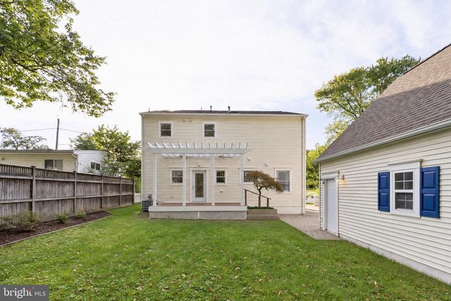 101 CHARLES ST, Rockville, MD 20850