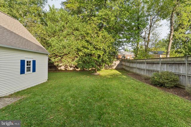 101 CHARLES ST, Rockville, MD 20850