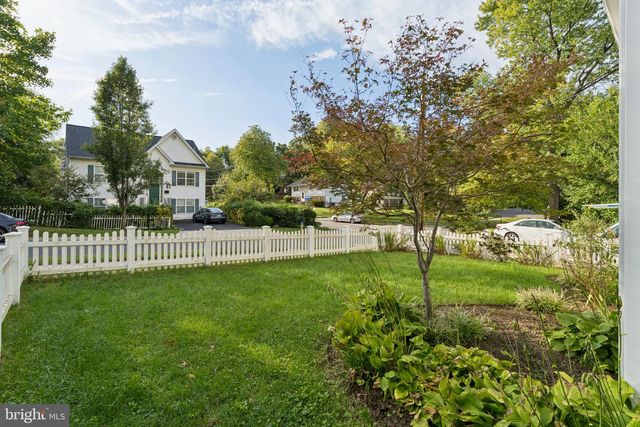 101 CHARLES ST, Rockville, MD 20850