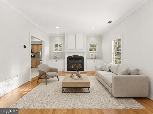 101 CHARLES ST, Rockville, MD 20850