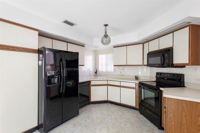 1530 LARKS NEST COURT, Orlando, FL 32824