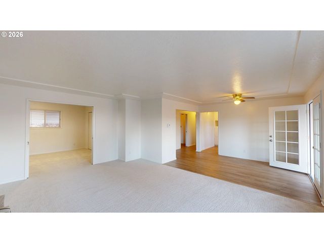 2145 WEBB St, West Linn, OR 97068