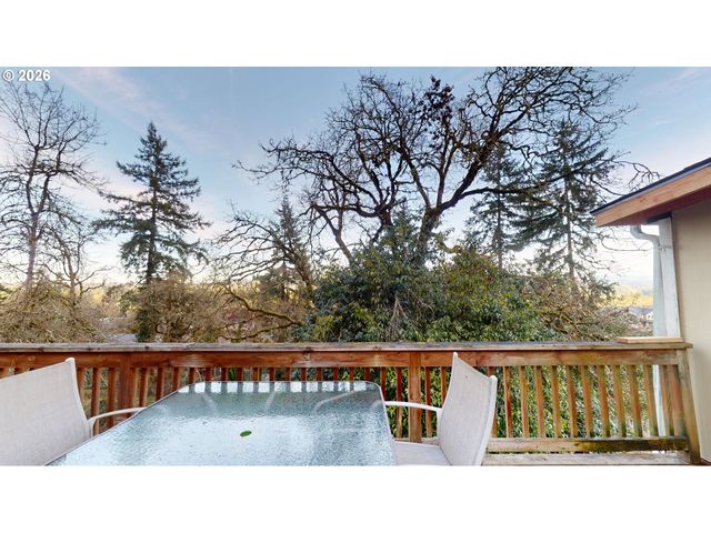 2145 WEBB St, West Linn, OR 97068