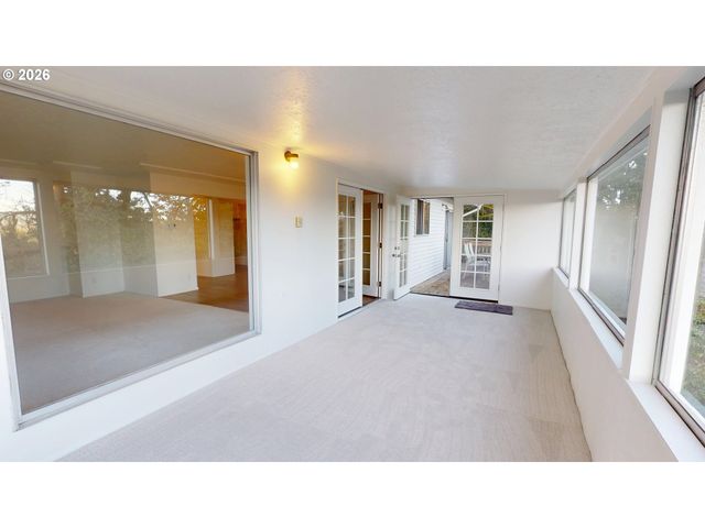 2145 WEBB St, West Linn, OR 97068