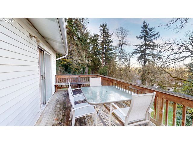 2145 WEBB St, West Linn, OR 97068