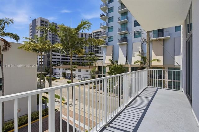 2100 Van Buren Street 319, Hollywood, FL 33020