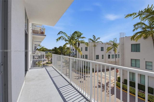 2100 Van Buren Street 319, Hollywood, FL 33020