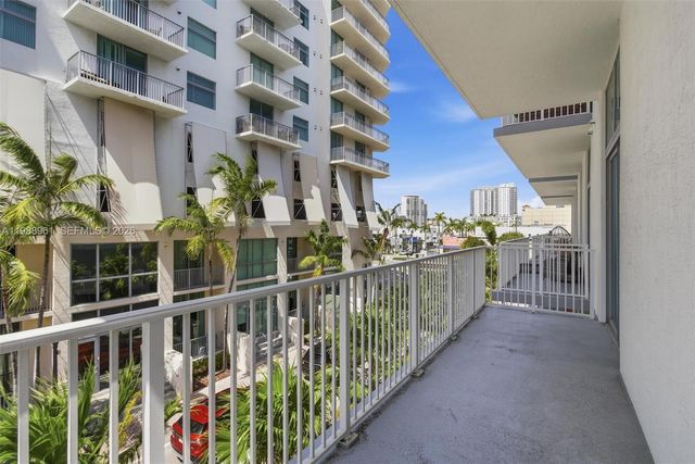 2100 Van Buren Street 319, Hollywood, FL 33020