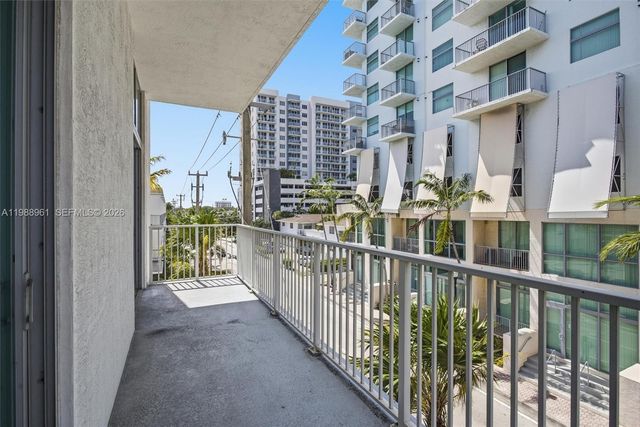 2100 Van Buren Street 319, Hollywood, FL 33020