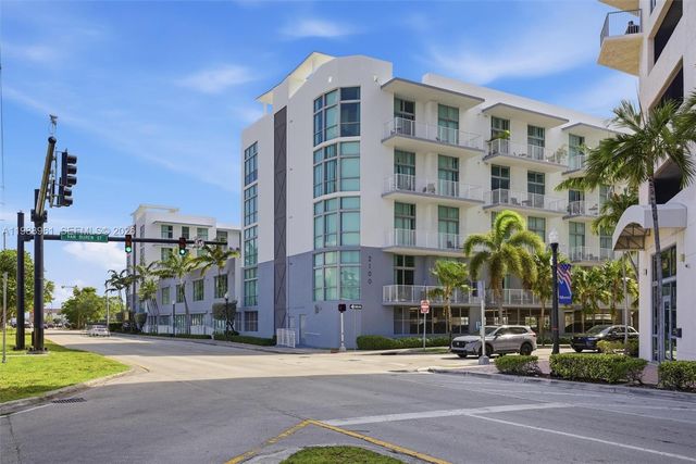 2100 Van Buren Street 319, Hollywood, FL 33020