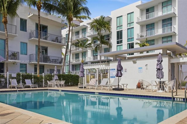 2100 Van Buren Street 319, Hollywood, FL 33020