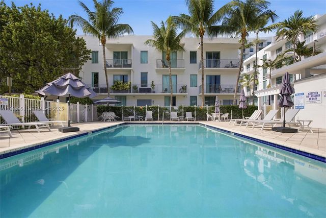 2100 Van Buren Street 319, Hollywood, FL 33020