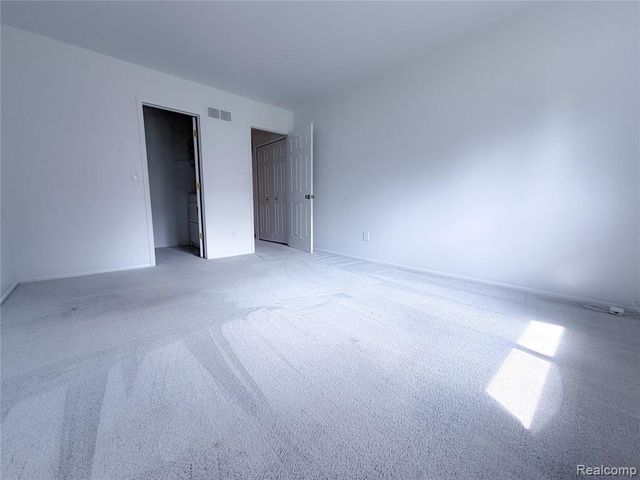 20342 Pine Meadow Drive, Clinton Township, MI 48036