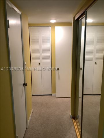 2801 NE 183rd St 111W, Aventura, FL 33160