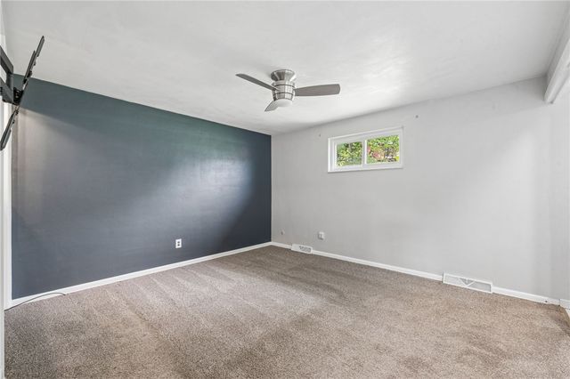 4137 Cambridge, Hempfield Twp, PA 15642