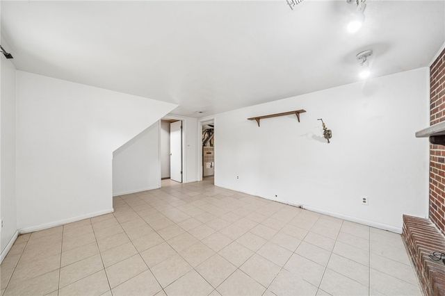 4137 Cambridge, Hempfield Twp, PA 15642