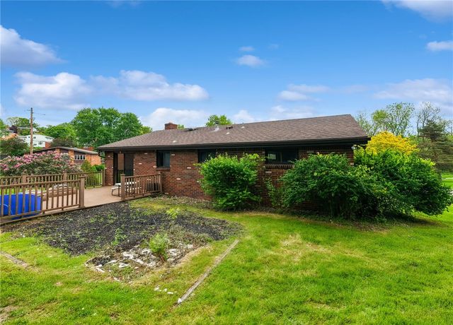 4137 Cambridge, Hempfield Twp, PA 15642