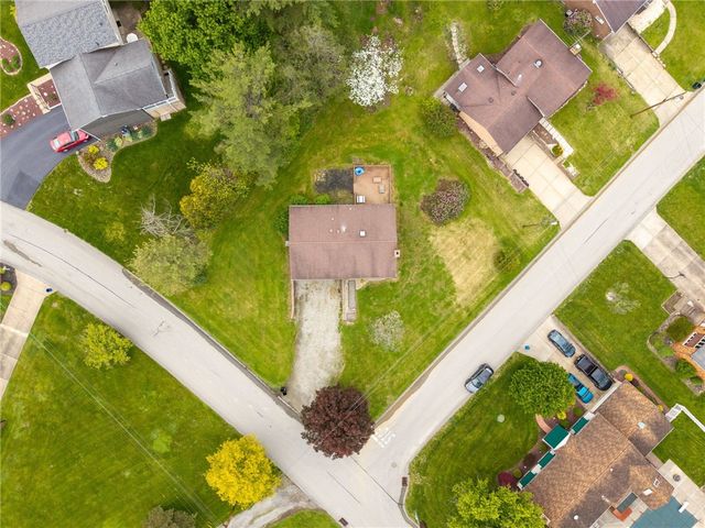 4137 Cambridge, Hempfield Twp, PA 15642