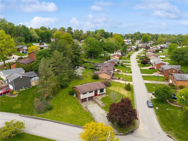 4137 Cambridge, Hempfield Twp, PA 15642