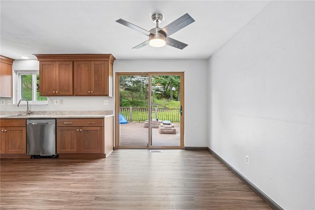 4137 Cambridge, Hempfield Twp, PA 15642