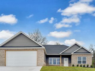 874 E Harlan Drive, Tahlequah, OK 74464