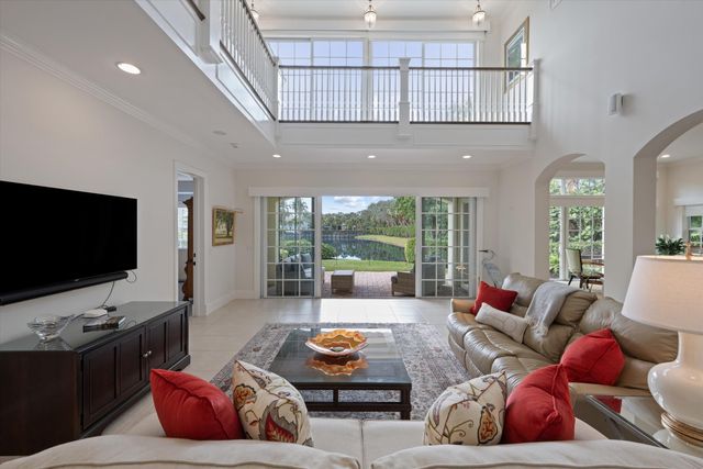 113 Caballo Lane, Jupiter, FL 33458