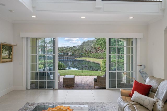 113 Caballo Lane, Jupiter, FL 33458