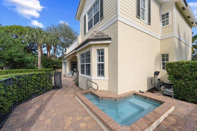 113 Caballo Lane, Jupiter, FL 33458