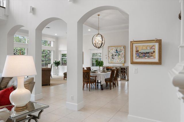 113 Caballo Lane, Jupiter, FL 33458