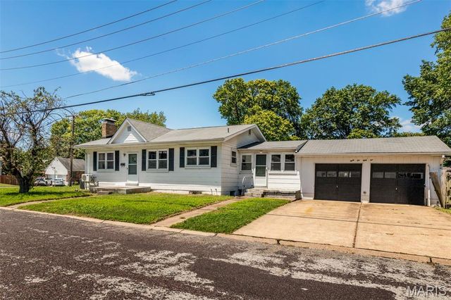 8231 Steffen Avenue, St Louis, MO 63123
