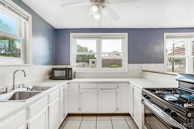 8231 Steffen Avenue, St Louis, MO 63123
