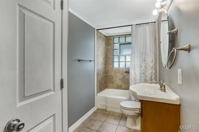 8231 Steffen Avenue, St Louis, MO 63123