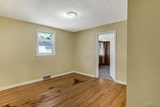 8231 Steffen Avenue, St Louis, MO 63123