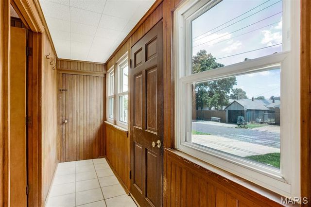 8231 Steffen Avenue, St Louis, MO 63123