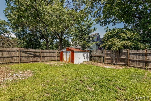 8231 Steffen Avenue, St Louis, MO 63123