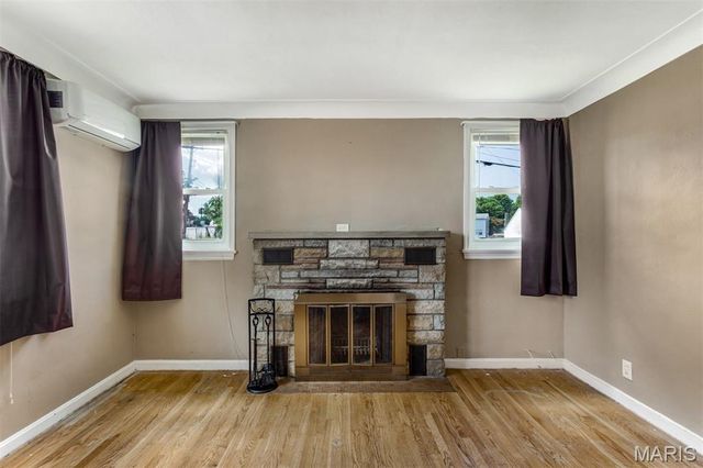 8231 Steffen Avenue, St Louis, MO 63123