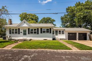 8231 Steffen Avenue, St Louis, MO 63123