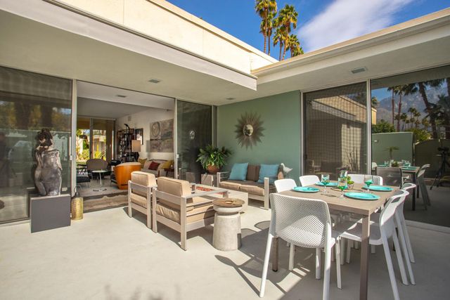 17 Desert Lakes Drive, Palm Springs, CA 92264