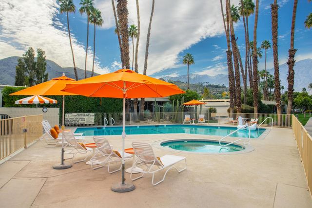17 Desert Lakes Drive, Palm Springs, CA 92264