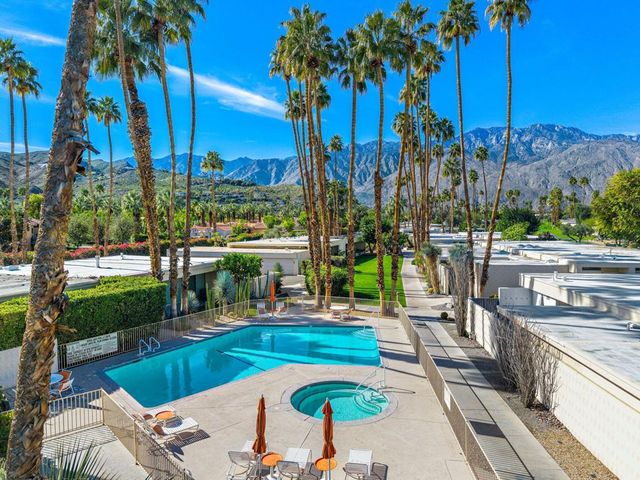 17 Desert Lakes Drive, Palm Springs, CA 92264