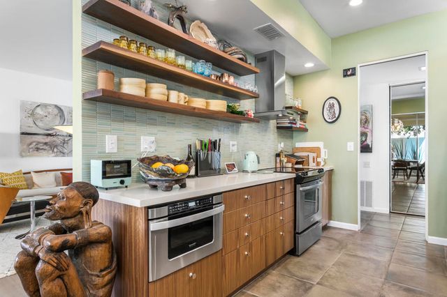 17 Desert Lakes Drive, Palm Springs, CA 92264