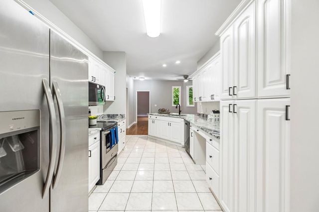 502 Shire Court, Dalton, GA 30720